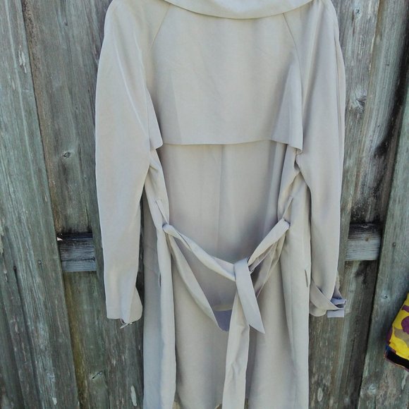 Iris & Ink Adelisa trench coat 8 - Picture 4 of 11